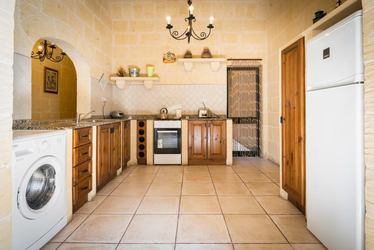 Sunset - Holiday Farmhouse With Large Private Pool In Island Of Gozo Nadur Exterior photo